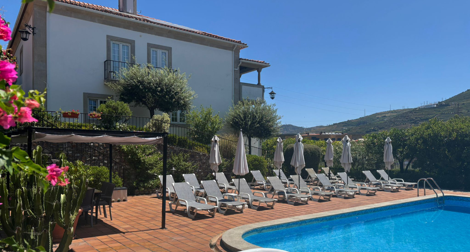 Casa de São Domingos and its outdoor pool in Peso da Régua